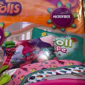 Trolls Microfiber Reversible Pillowcase Set